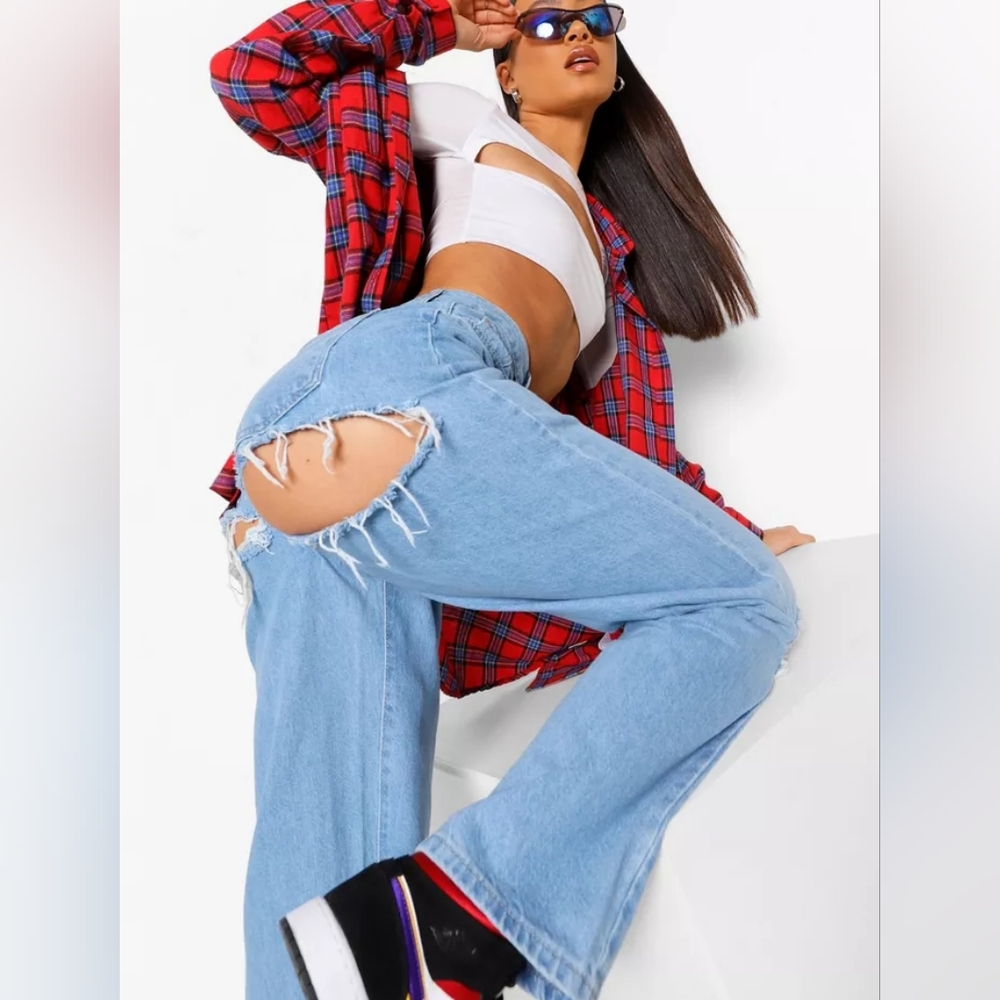 Boohoo Extreme Fanny Packgy Boyfriend Jeans